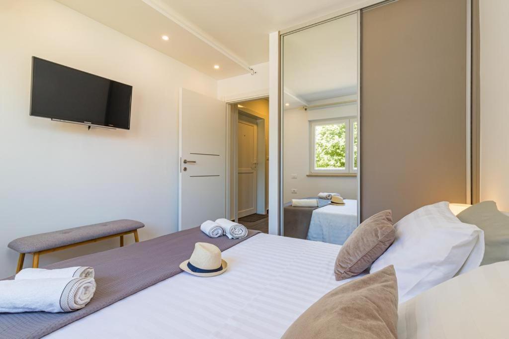 N&G New Apartment Stoja Beach Пула Екстериор снимка