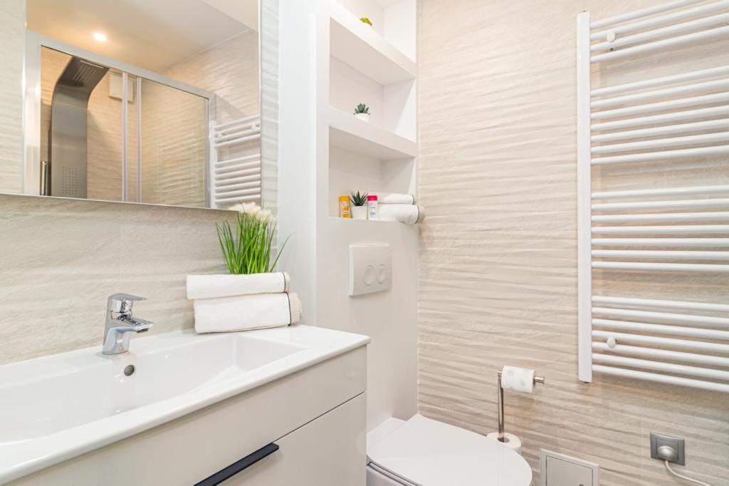 N&G New Apartment Stoja Beach Пула Екстериор снимка